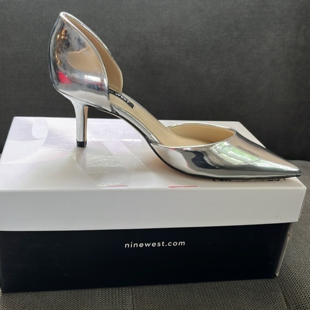 🇪🇸🥑NIB Nine West Arive 3 metallic silver heel shoes pointed toe 5M